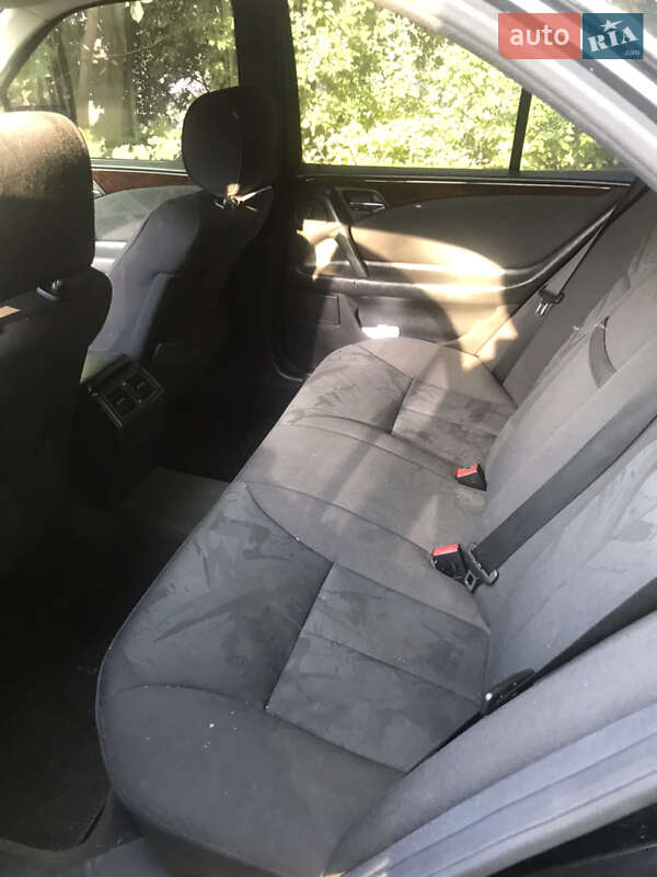 Седан Mercedes-Benz E-Class 1999 в Львове