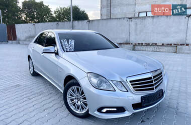Седан Mercedes-Benz E-Class 2010 в Тернополі