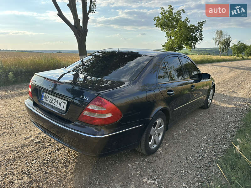 Седан Mercedes-Benz E-Class 2005 в Ямполе