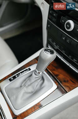 Купе Mercedes-Benz E-Class 2010 в 
