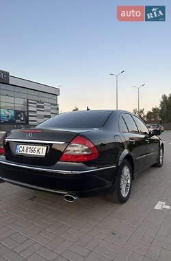 Седан Mercedes-Benz E-Class 2008 в 