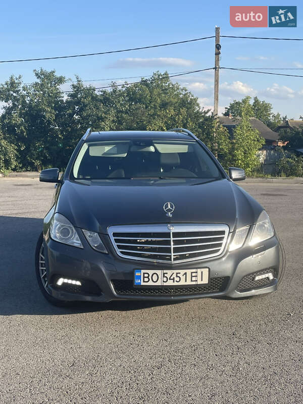 Універсал Mercedes-Benz E-Class 2009 в Тернополі