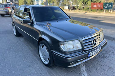 Седан Mercedes-Benz E-Class 1993 в 