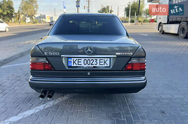 Седан Mercedes-Benz E-Class 1993 в 