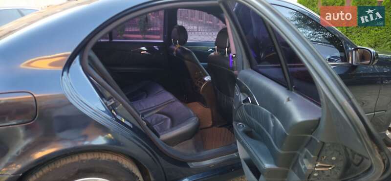 Седан Mercedes-Benz E-Class 2003 в Черновцах