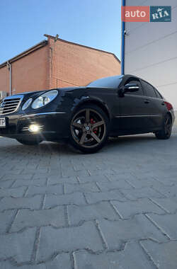 Седан Mercedes-Benz E-Class 2006 в Львове