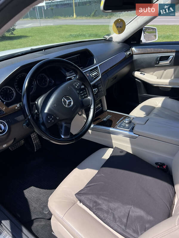 Седан Mercedes-Benz E-Class 2013 в Ужгороді фото 17 Седан Mercedes-Benz E-Class 2013 в Ужгороді