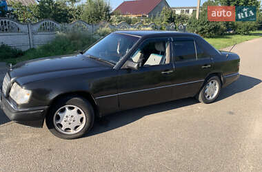 Седан Mercedes-Benz E-Class 1995 в 