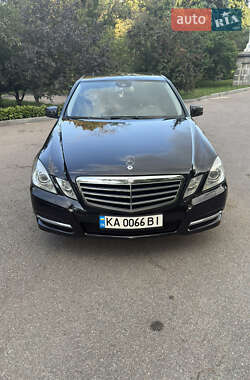 Седан Mercedes-Benz E-Class 2010 в 
