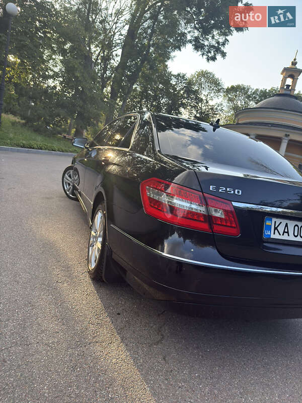 Седан Mercedes-Benz E-Class 2010 в Києві фото 4 Седан Mercedes-Benz E-Class 2010 в Києві