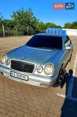 Седан Mercedes-Benz E-Class 1998 в 