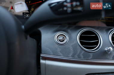 Седан Mercedes-Benz E-Class 2022 в 