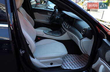 Седан Mercedes-Benz E-Class 2022 в 