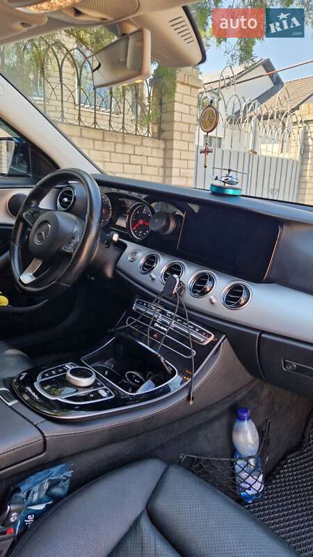 Седан Mercedes-Benz E-Class 2017 в Одессе фото 5 Седан Mercedes-Benz E-Class 2017 в Одессе