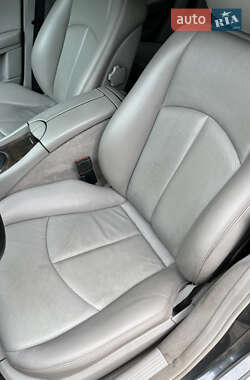 Седан Mercedes-Benz E-Class 2002 в  фото 8 Седан Mercedes-Benz E-Class 2002 в