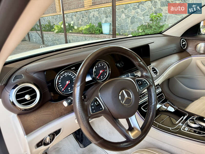 Седан Mercedes-Benz E-Class 2016 в Кропивницком
