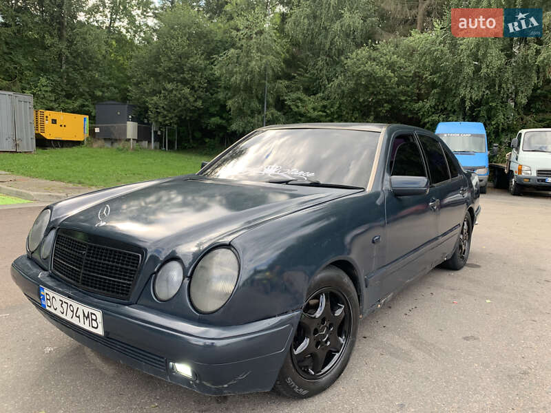 Mercedes-Benz E-Class 1996