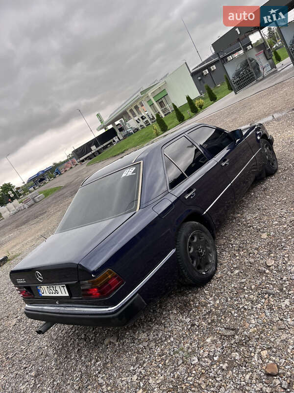 Седан Mercedes-Benz E-Class 1991 в Рогатині