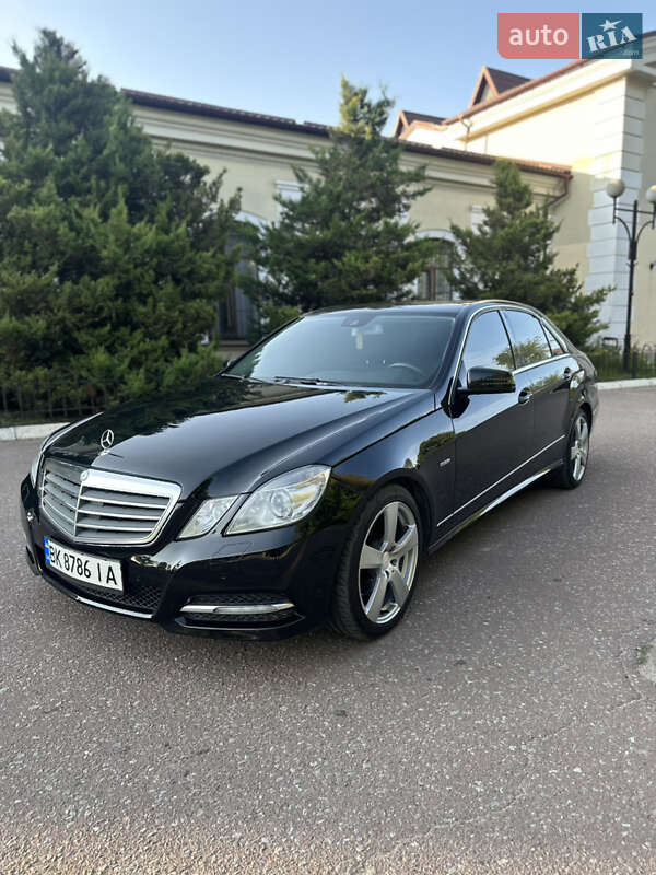 Mercedes-Benz E-Class 2012