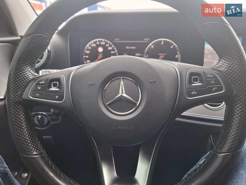 Седан Mercedes-Benz E-Class 2016 в Львові