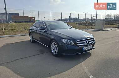 Седан Mercedes-Benz E-Class 2016 в Львове