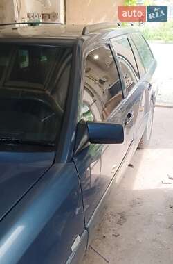 Универсал Mercedes-Benz E-Class 1993 в 