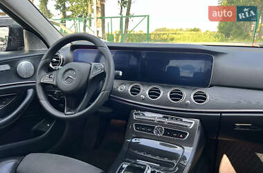 Седан Mercedes-Benz E-Class 2016 в 