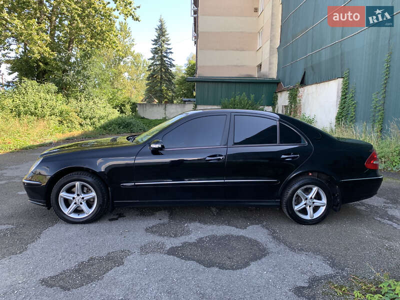 Седан Mercedes-Benz E-Class 2004 в Надвірній фото 2 Седан Mercedes-Benz E-Class 2004 в Надвірній