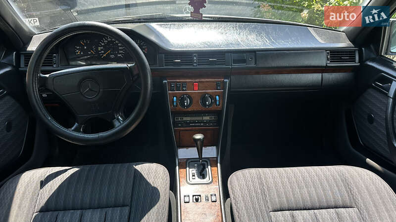 Універсал Mercedes-Benz E-Class 1992 в Києві фото 10 Універсал Mercedes-Benz E-Class 1992 в Києві