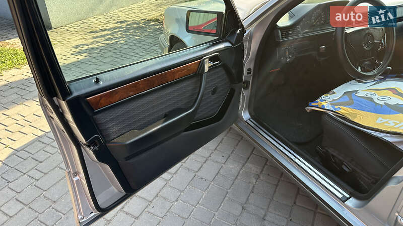 Універсал Mercedes-Benz E-Class 1992 в Києві фото 19 Універсал Mercedes-Benz E-Class 1992 в Києві