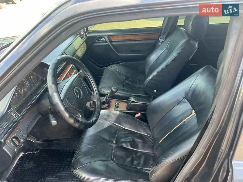Седан Mercedes-Benz E-Class 1994 в Житомире фото 4 Седан Mercedes-Benz E-Class 1994 в Житомире