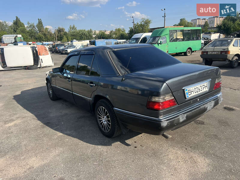 Седан Mercedes-Benz E-Class 1994 в Житомире фото 11 Седан Mercedes-Benz E-Class 1994 в Житомире