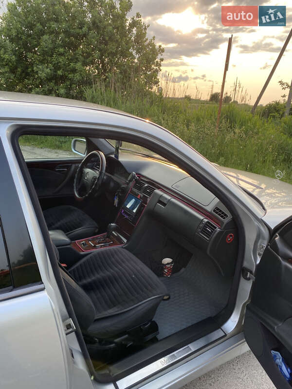 Седан Mercedes-Benz E-Class 1999 в Тернополе