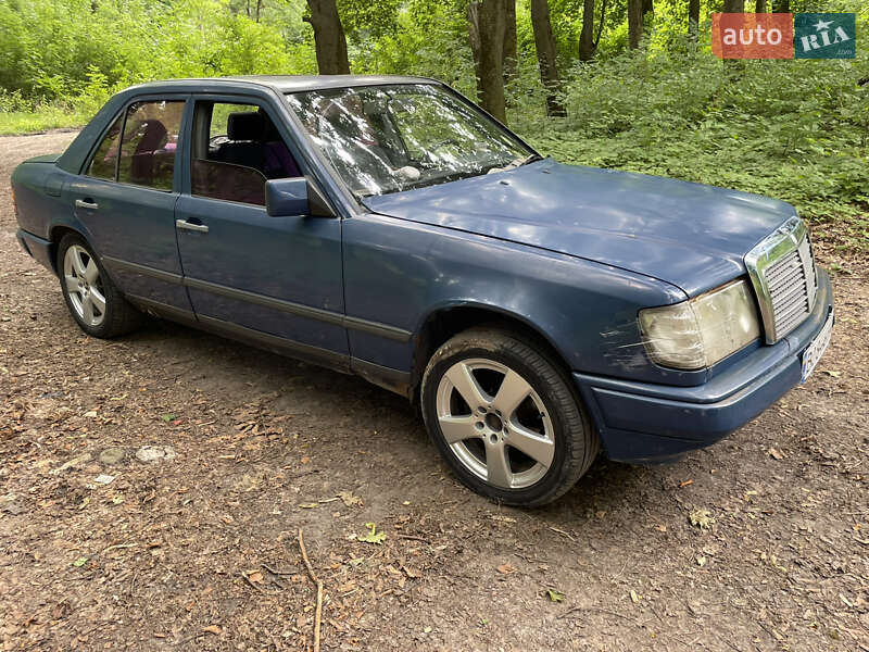 Седан Mercedes-Benz E-Class 1988 в Тернополі фото Седан Mercedes-Benz E-Class 1988 в Тернополі