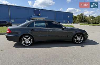 Седан Mercedes-Benz E-Class 2004 в 