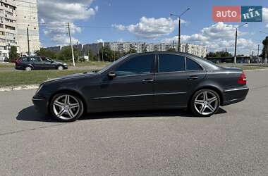 Седан Mercedes-Benz E-Class 2004 в 