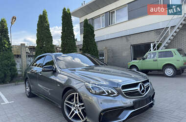 Седан Mercedes-Benz E-Class 2016 в 