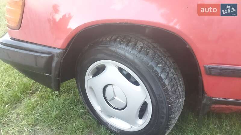 Универсал Mercedes-Benz E-Class 1985 в Тараще