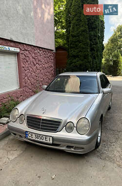 Седан Mercedes-Benz E-Class 2000 в Черновцах
