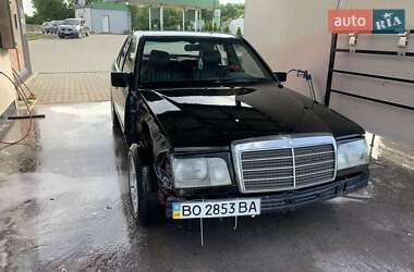 Седан Mercedes-Benz E-Class 1986 в Хмельницком