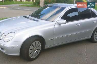 Седан Mercedes-Benz E-Class 2002 в Киеве