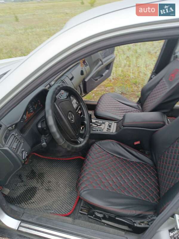 Седан Mercedes-Benz E-Class 1999 в Виннице