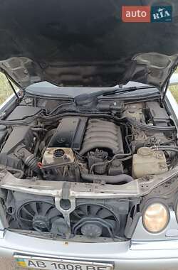 Седан Mercedes-Benz E-Class 1999 в 