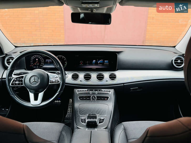 Седан Mercedes-Benz E-Class 2019 в Лохвице