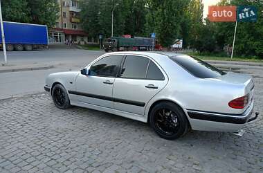 Седан Mercedes-Benz E-Class 1999 в  фото 9 Седан Mercedes-Benz E-Class 1999 в