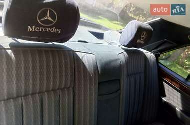 Седан Mercedes-Benz E-Class 1992 в 