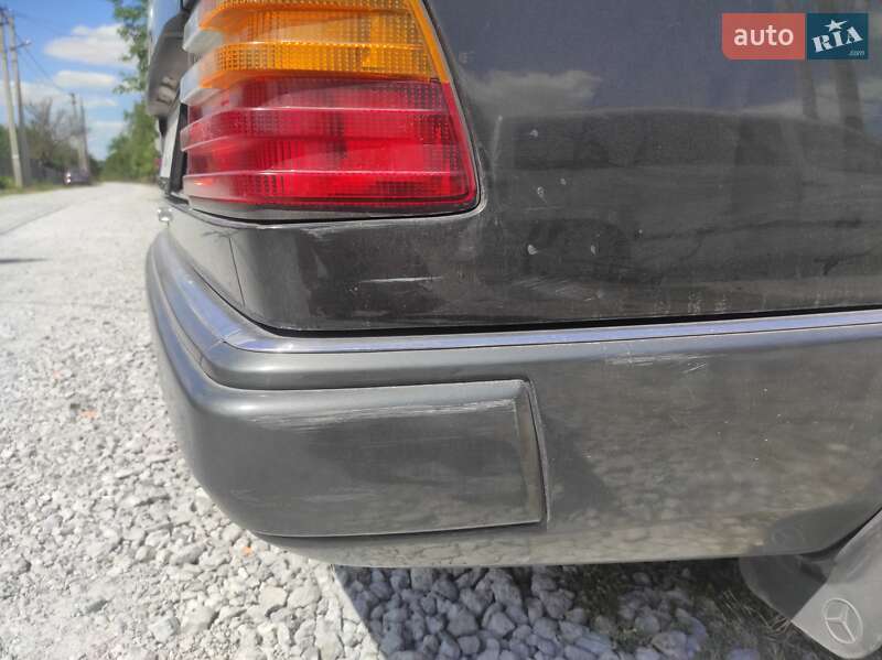 Седан Mercedes-Benz E-Class 1991 в Днепре