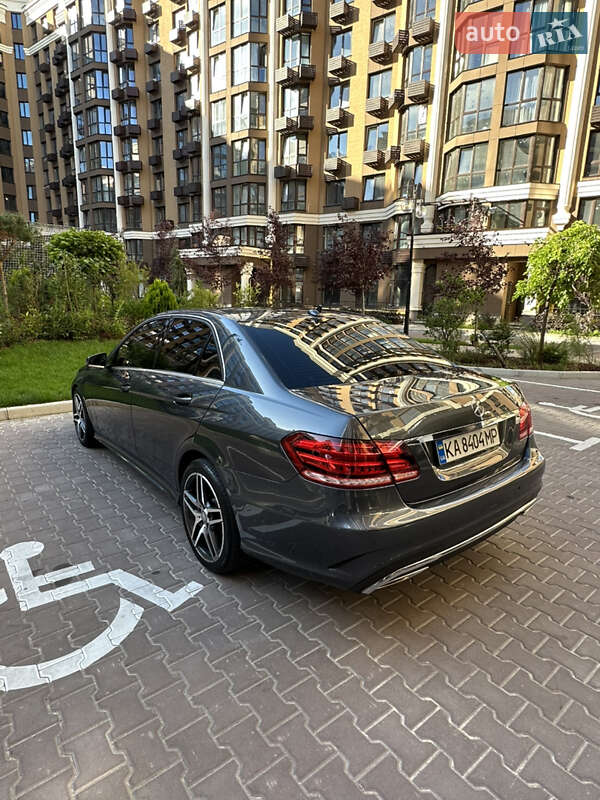 Седан Mercedes-Benz E-Class 2014 в Киеве