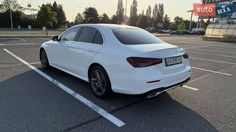 Седан Mercedes-Benz E-Class 2022 в Києві