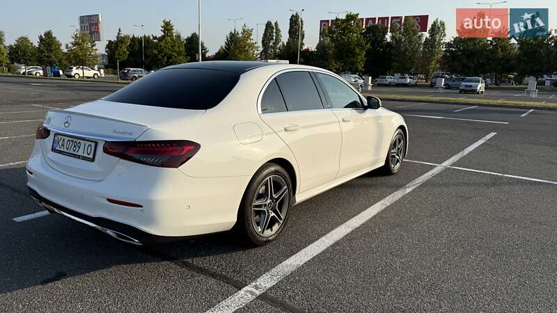 Седан Mercedes-Benz E-Class 2022 в Києві